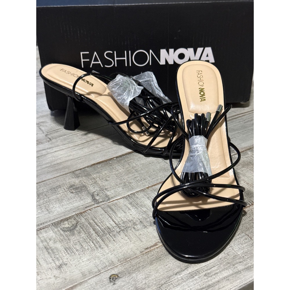 Fashion Nova Kitsy22 Black Lace Up Strappy Spool Heel Sandals Womens 8.5 NEW